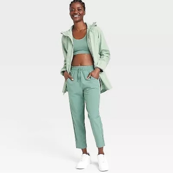 Women's Bonded Rain Jacket - All in Motion Fern Green M - Picture 3 of 4